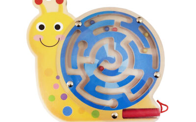 Wooden Magnetic Maze-Snail